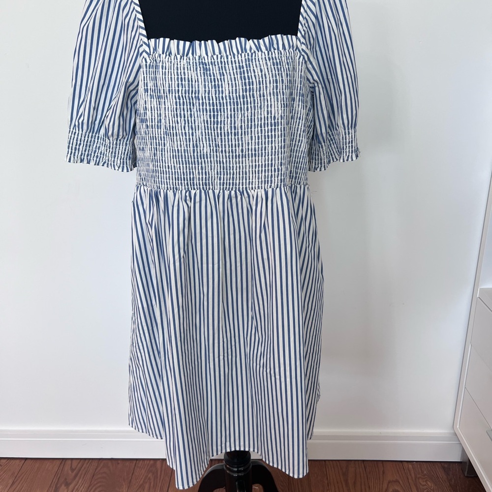 Draper James Cam Smocked Dress in Blue Shirting Stripe (NWT)